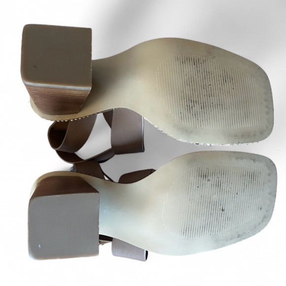 Steve Madden Brown Strappy Square Toes Heeled Sandals Size 7 - Picture 5 of 6